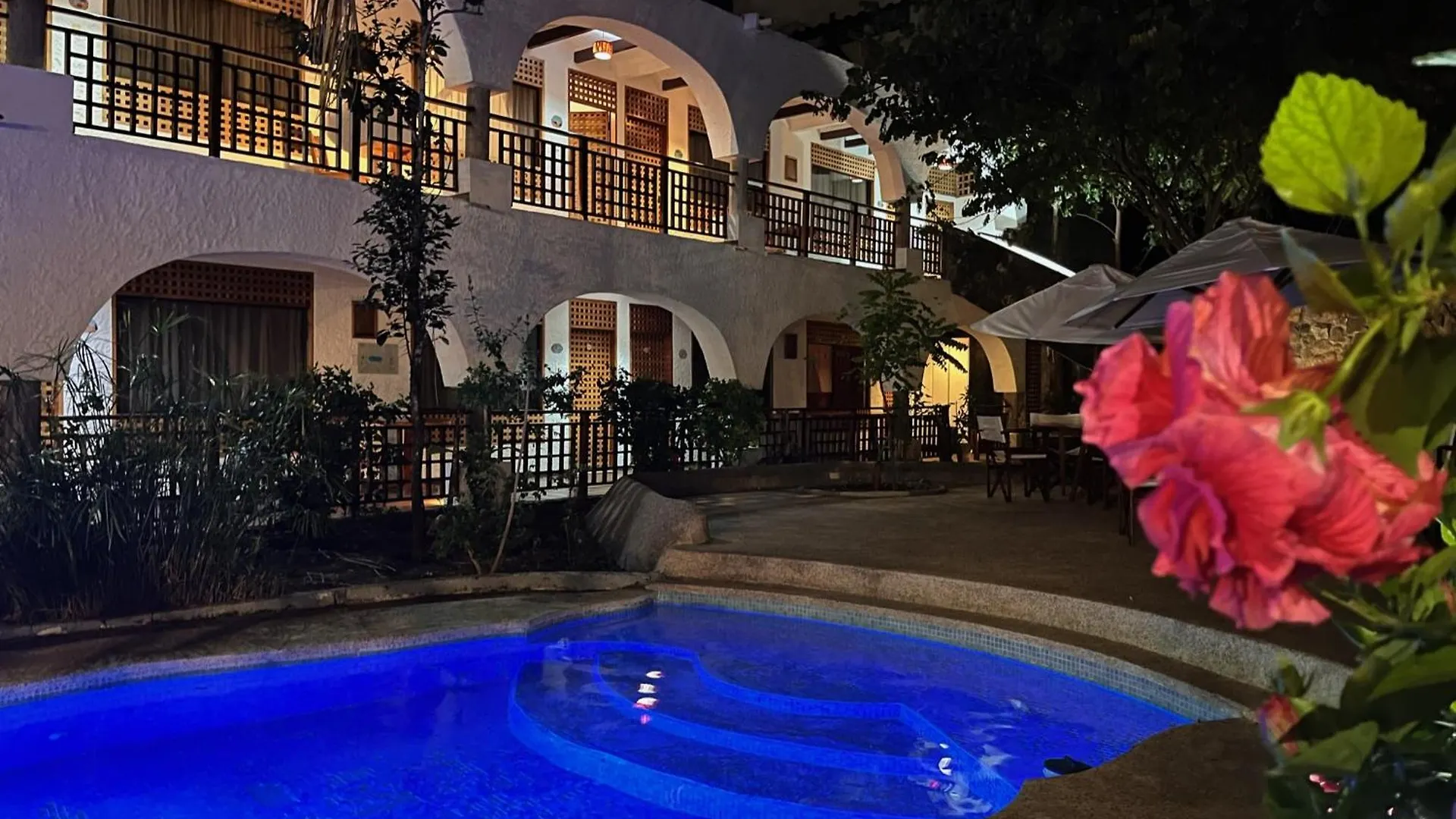 ***  Hotel Silberstein Puerto Ayora  Ecuador
