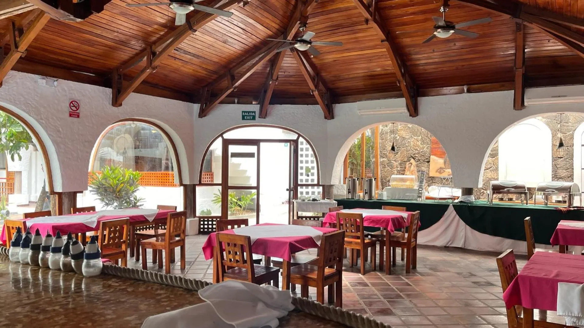***  Hotel Silberstein Puerto Ayora  Ecuador